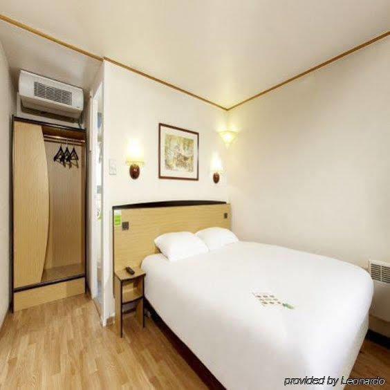 Campanile Nantes Saint-Sebastien-Sur-Loire Hotel Bagian luar foto