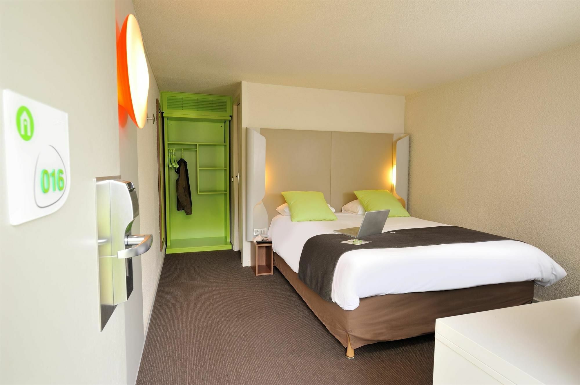 Campanile Nantes Saint-Sebastien-Sur-Loire Hotel Bagian luar foto